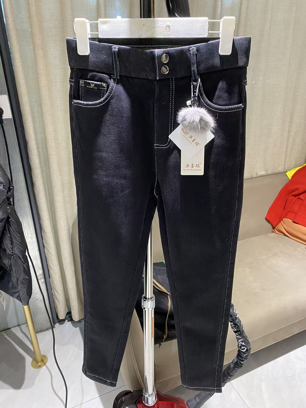 626#毛球装饰款加绒牛仔裤女小脚裤显瘦高腰时尚百搭休闲秋冬