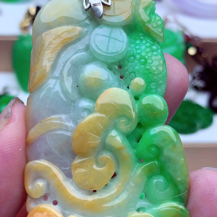 翡翠未镶嵌吊坠(不含链)