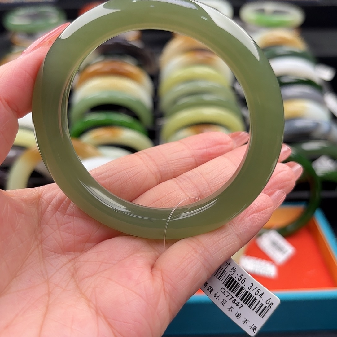 和田玉未镶嵌手镯高冰湖绿56.3