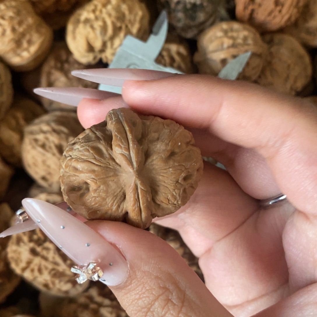 N***u吊坠文玩核桃文玩