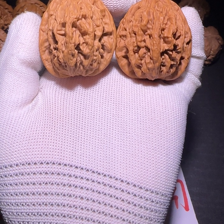 核桃福利核桃虎头手把件