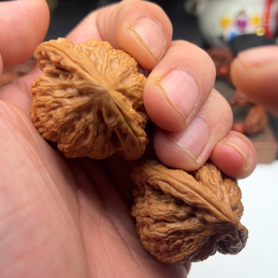 文玩核桃把件金公46