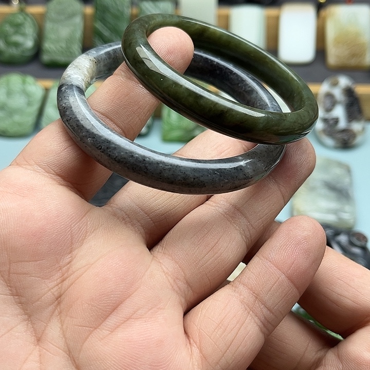 和田玉未镶嵌颈饰两个打包