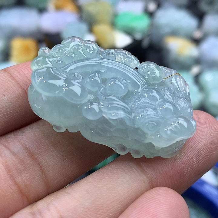 翡翠未镶嵌颈饰天然缅甸翡翠貔貅吊坠