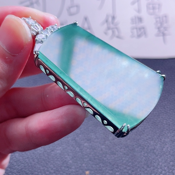 翡翠颈饰未镶嵌99999999