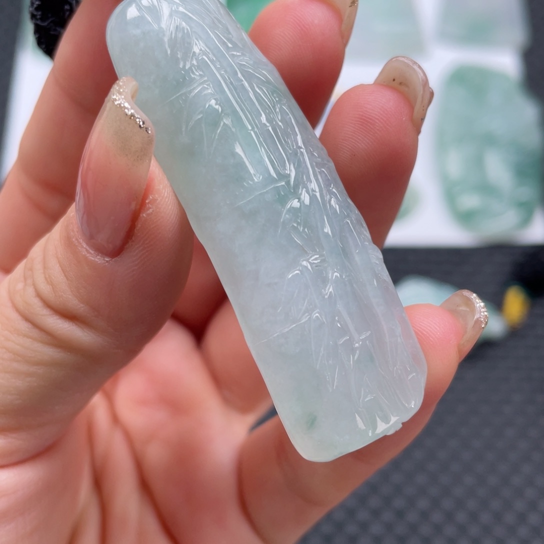 翡翠颈饰未镶嵌天然缅甸翡翠A货吊坠竹节