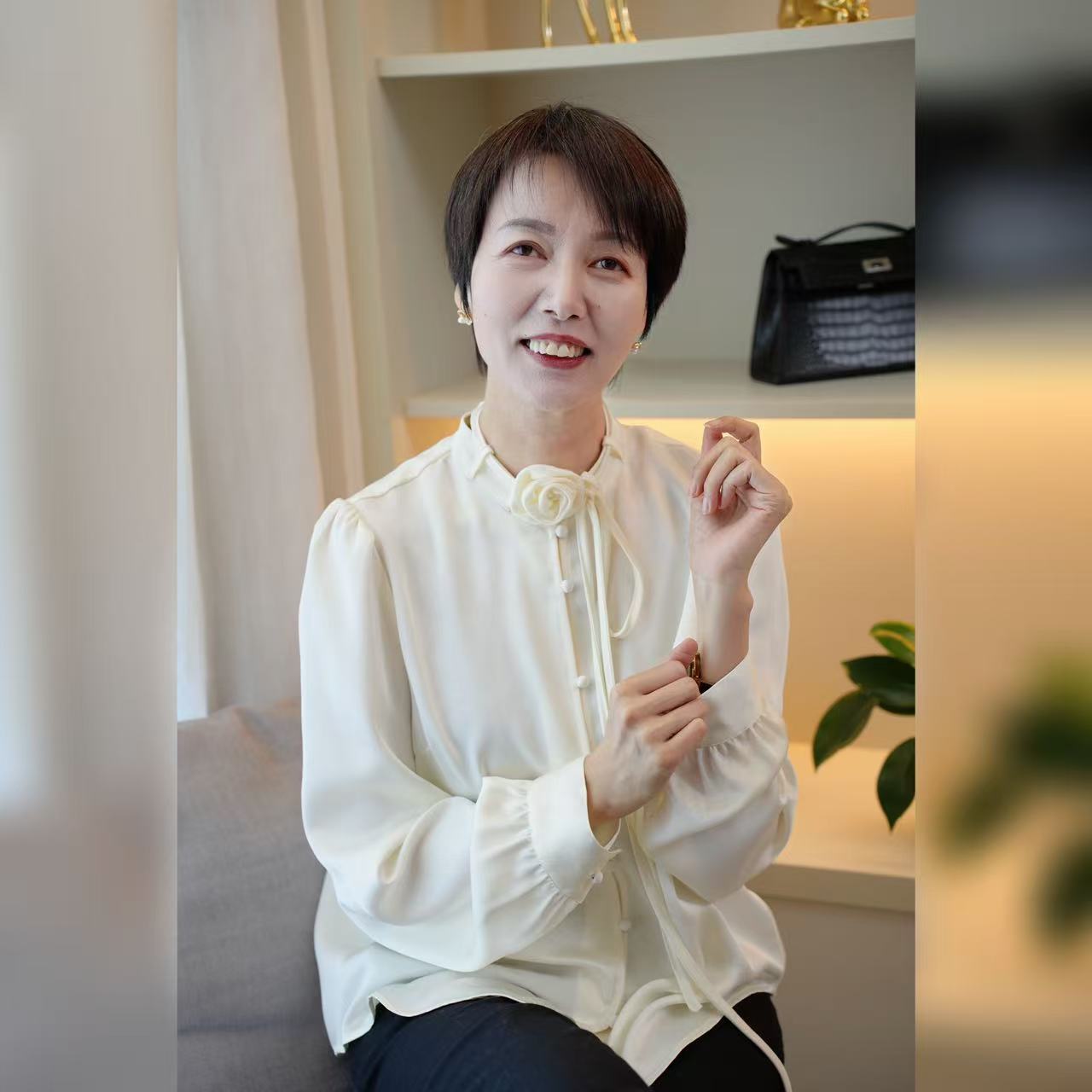 【YAN】醋酸手工玫瑰花小立领上衣 # SJS242021-A4034