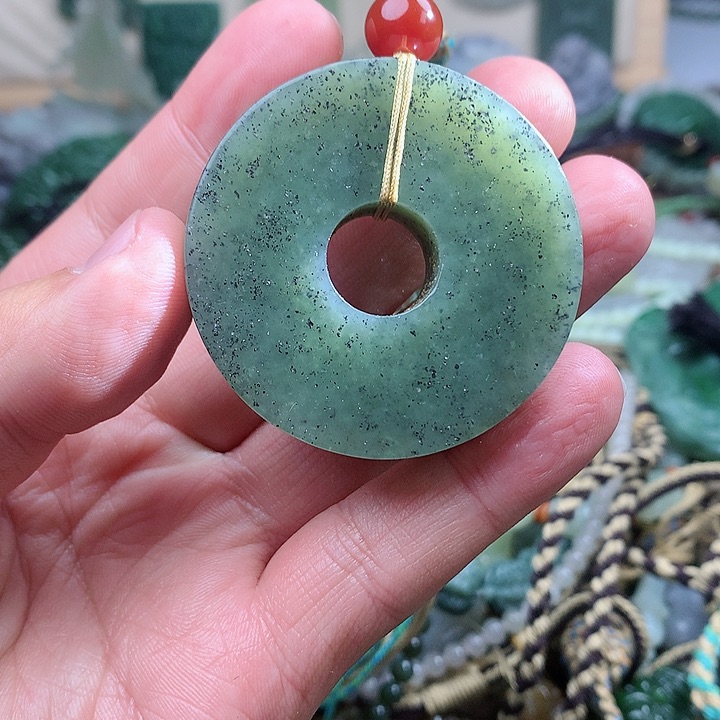 未镶嵌和田玉挂件