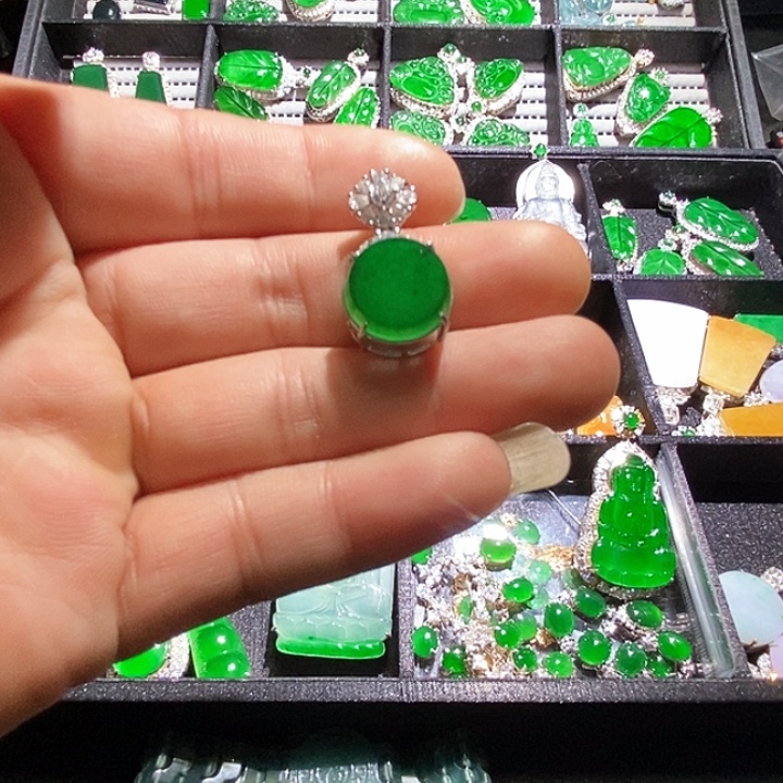 翡翠未镶嵌吊坠(不含链)A货翡翠1