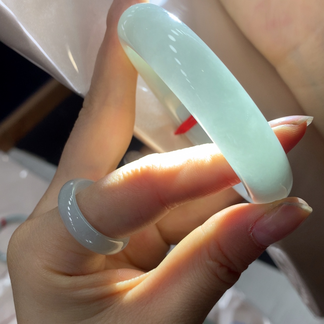 翡翠未镶嵌手镯买断