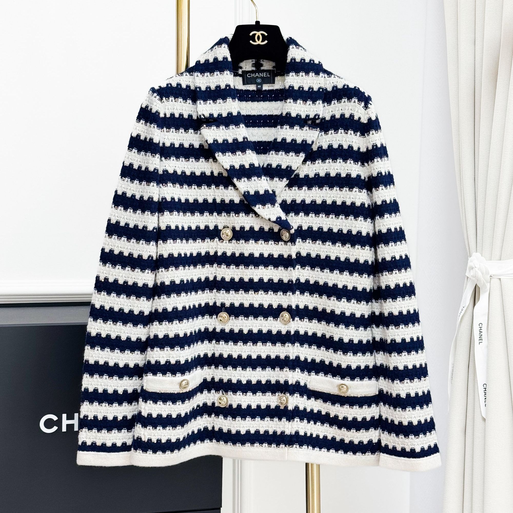 99新 Chanel/香奈儿 40码21C蓝白条纹拼金色亮片翻领针织外套 