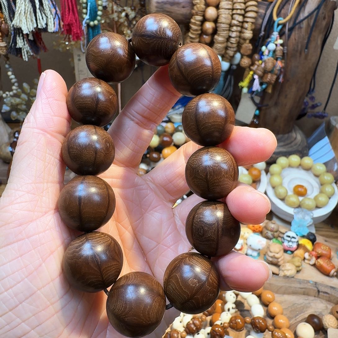 柏香籽/百香籽吊坠菩提树和树