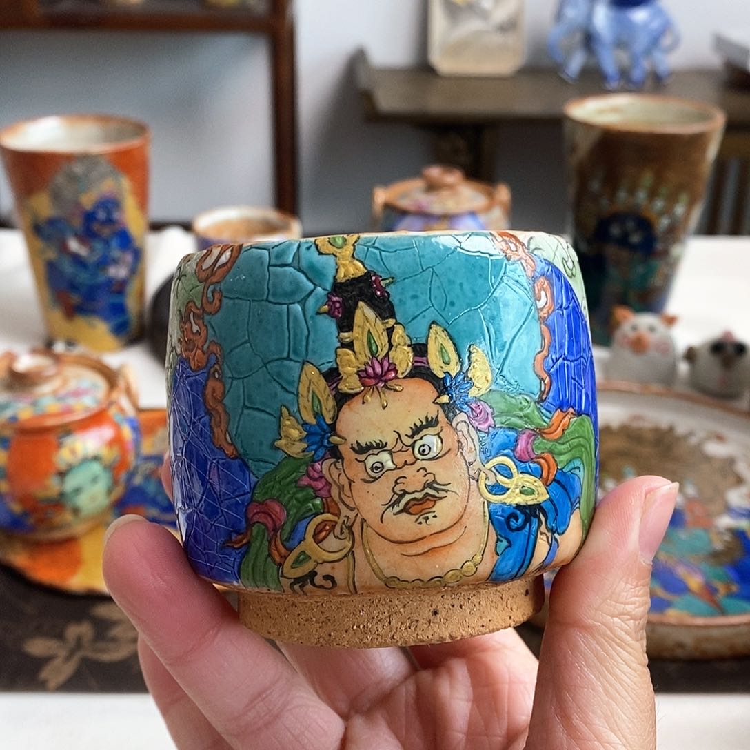 手工手绘黄财财茶杯