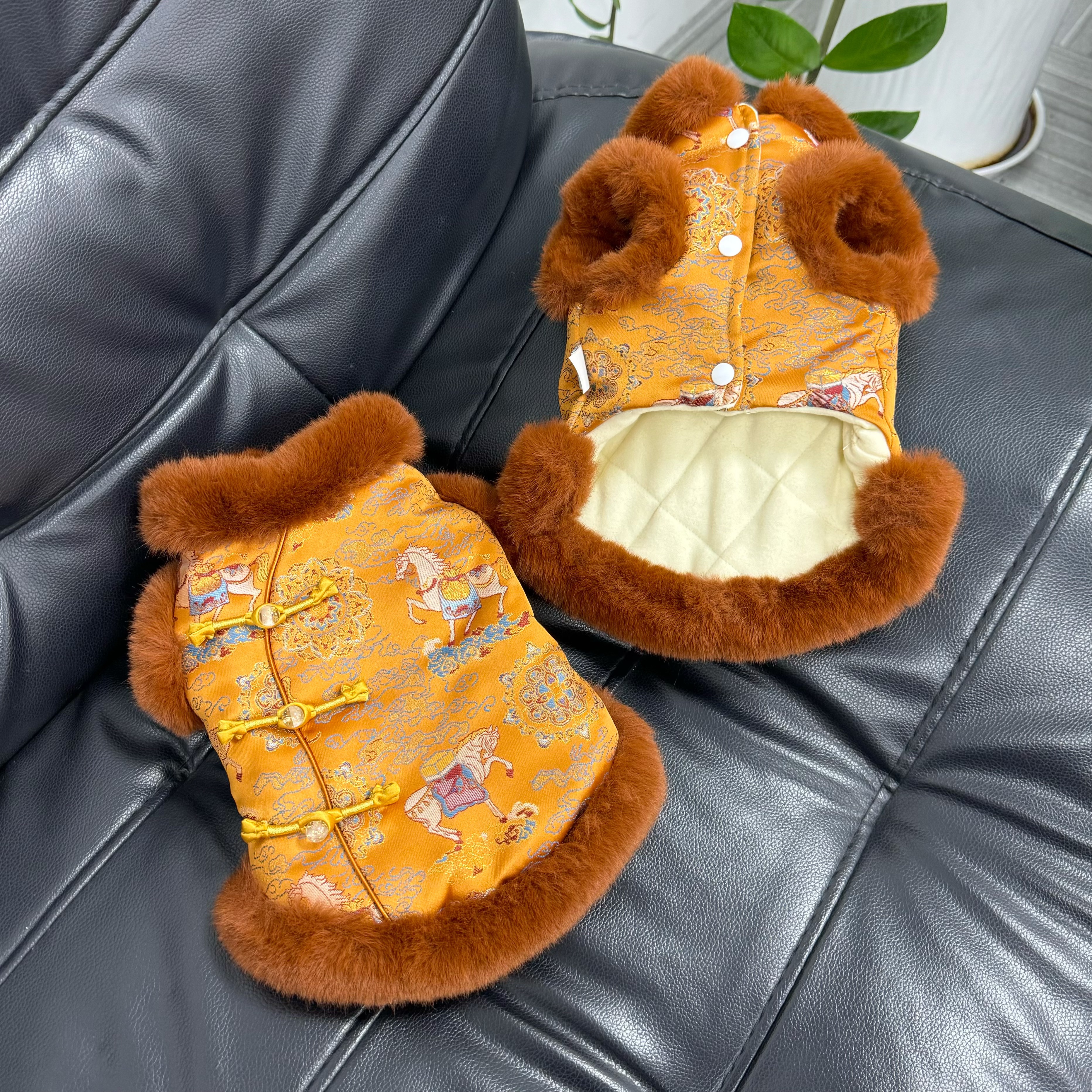 五只小白熊原创宠物衣服秋冬新款夹棉新年马甲狗狗猫咪过年新中式