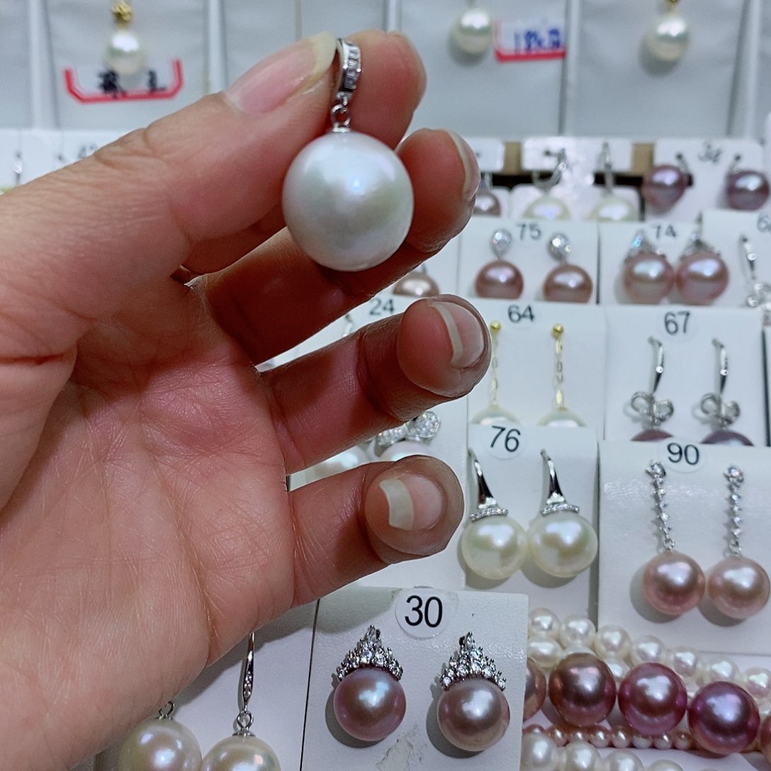 淡水珍珠银S925镶嵌吊坠(赠链)