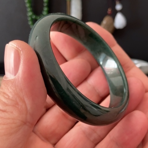 翡翠手镯未镶嵌圈口58