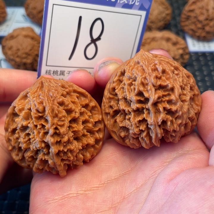 桃核把件44星星18。。。