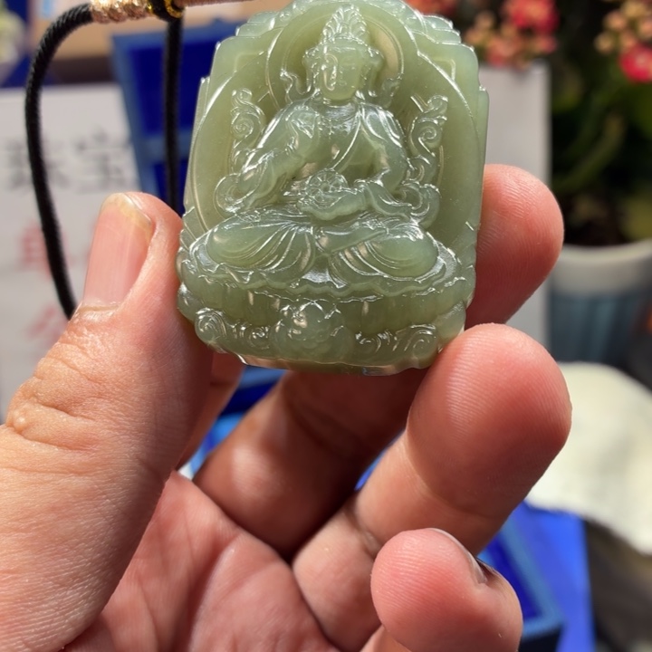颈饰未镶嵌和田玉（糖玉）
