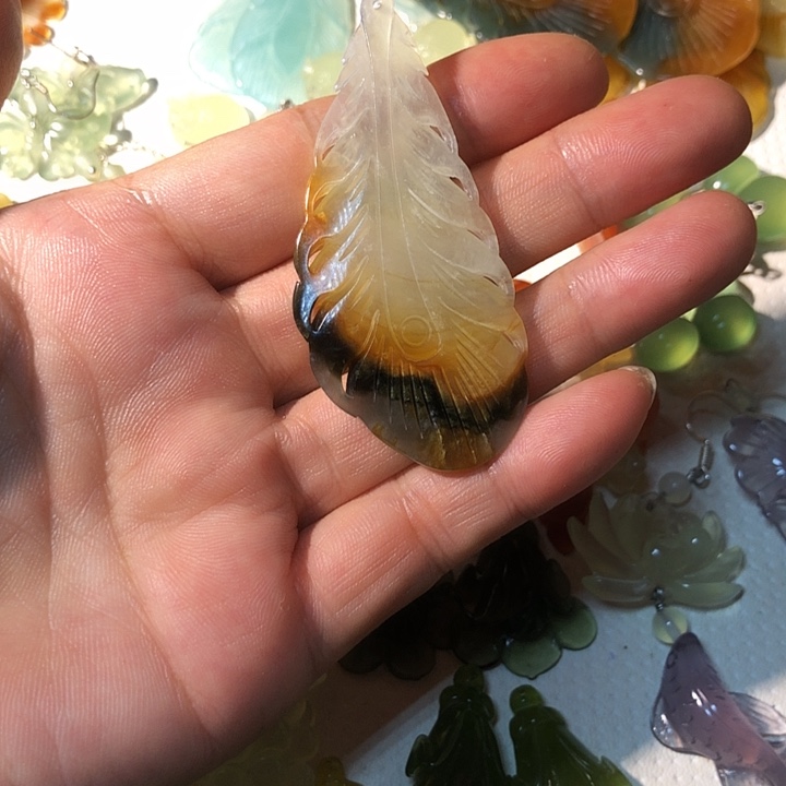 心***语蛇纹石玉未镶嵌颈饰