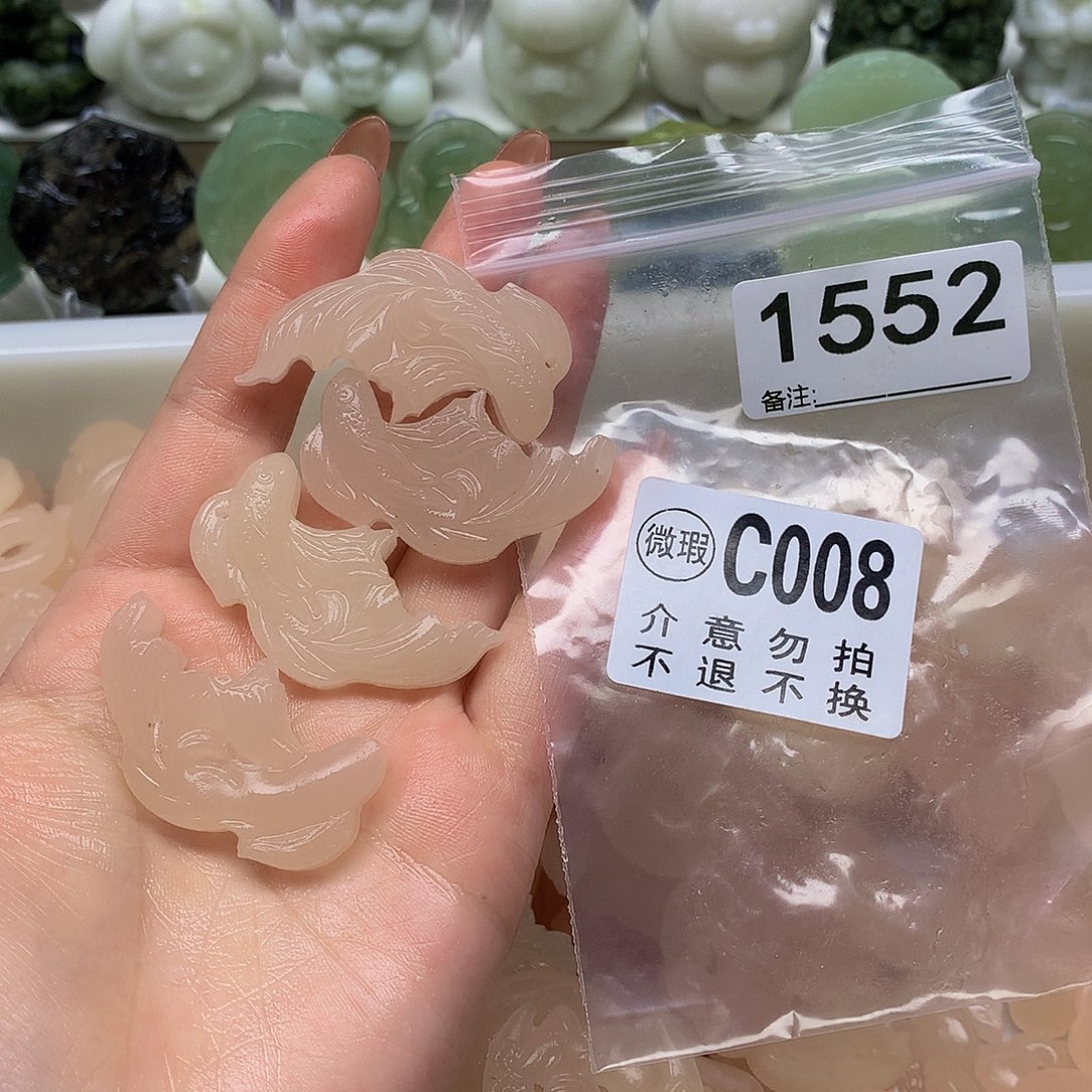 蛇纹石玉未镶嵌颈饰?