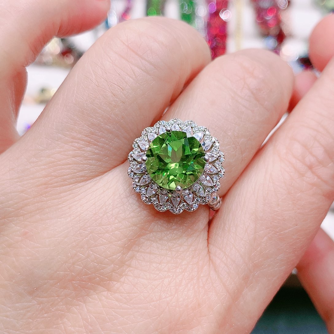 橄榄石戒指银S925镶嵌