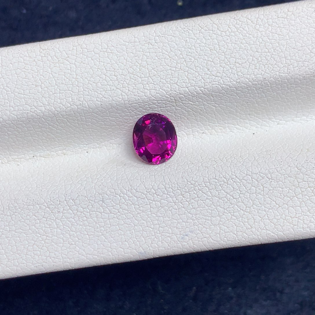 碧玺珠宝半成品未镶嵌0.99ct 卢比莱