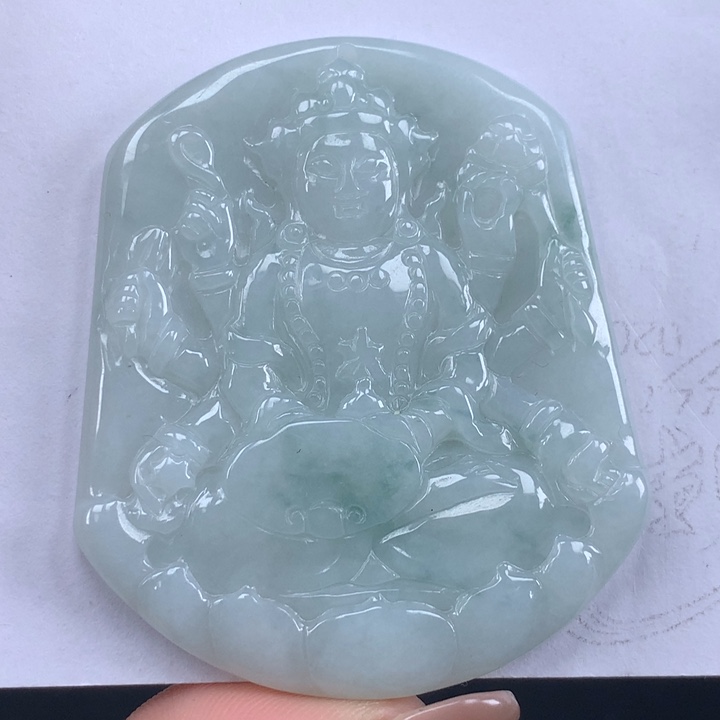 颈饰未镶嵌翡翠鼠