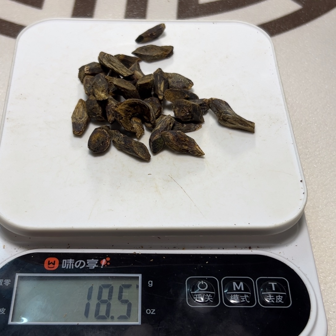 肥***n沉香碎屑沉香天然沉水树钉汝湖原材料18克