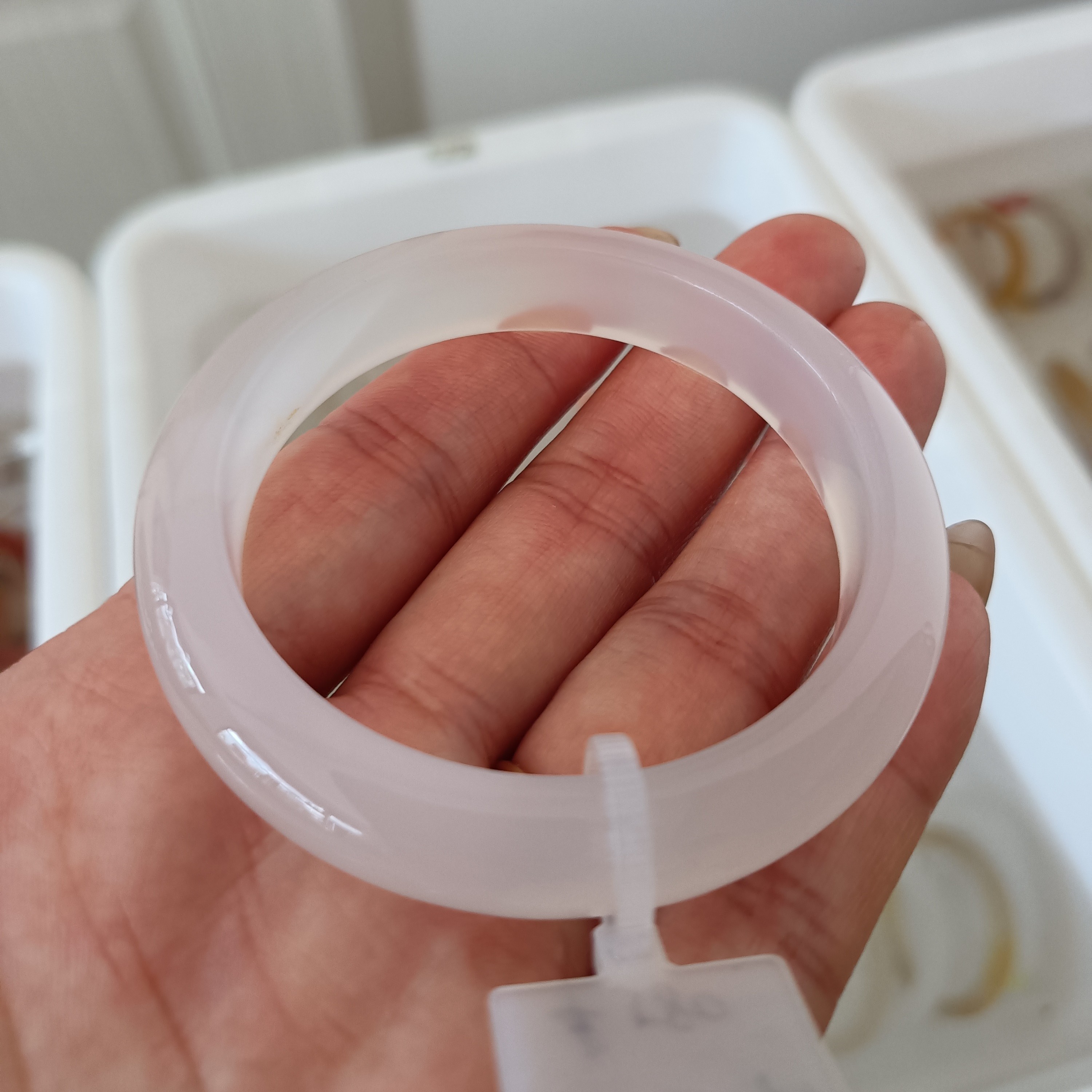 天然玛瑙玉髓白月光手镯
