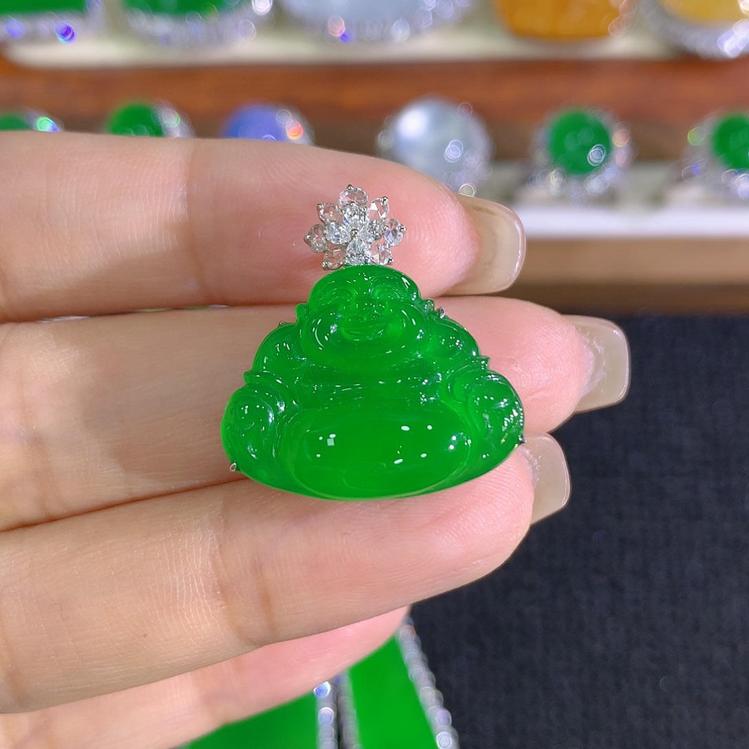 翡翠18K金镶嵌颈饰佛公