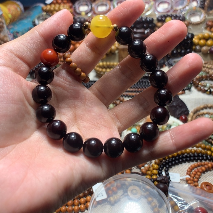 吕***子手串/手链小叶紫檀1.0单圈+配饰