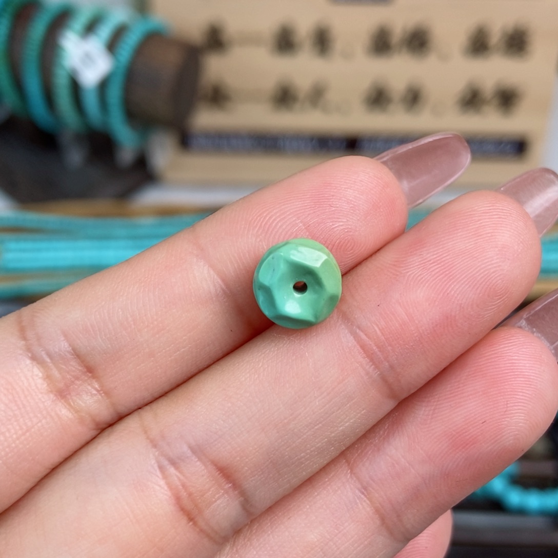 绿松石雕刻未镶嵌