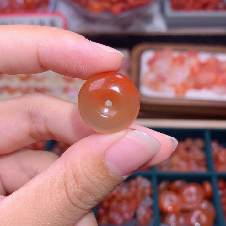 米***猪南红玛瑙未镶嵌南红平安扣 补