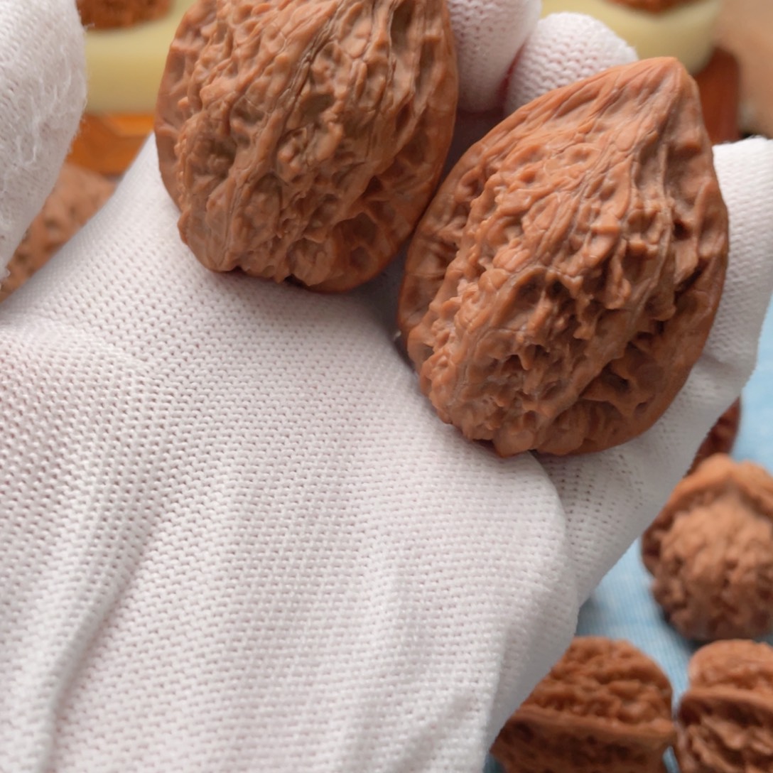 ****吹桃核吊坠37朱鹮鸡心