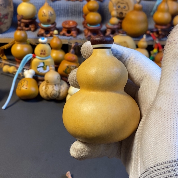 小***圆广告呼太娇娇娇娇了咯摸摸小雨