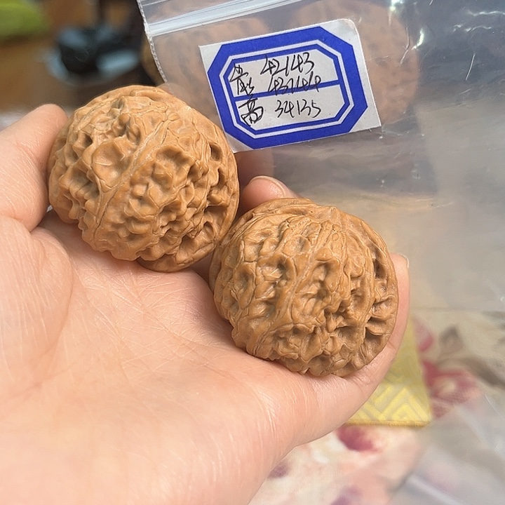 文玩核桃把件苹果园