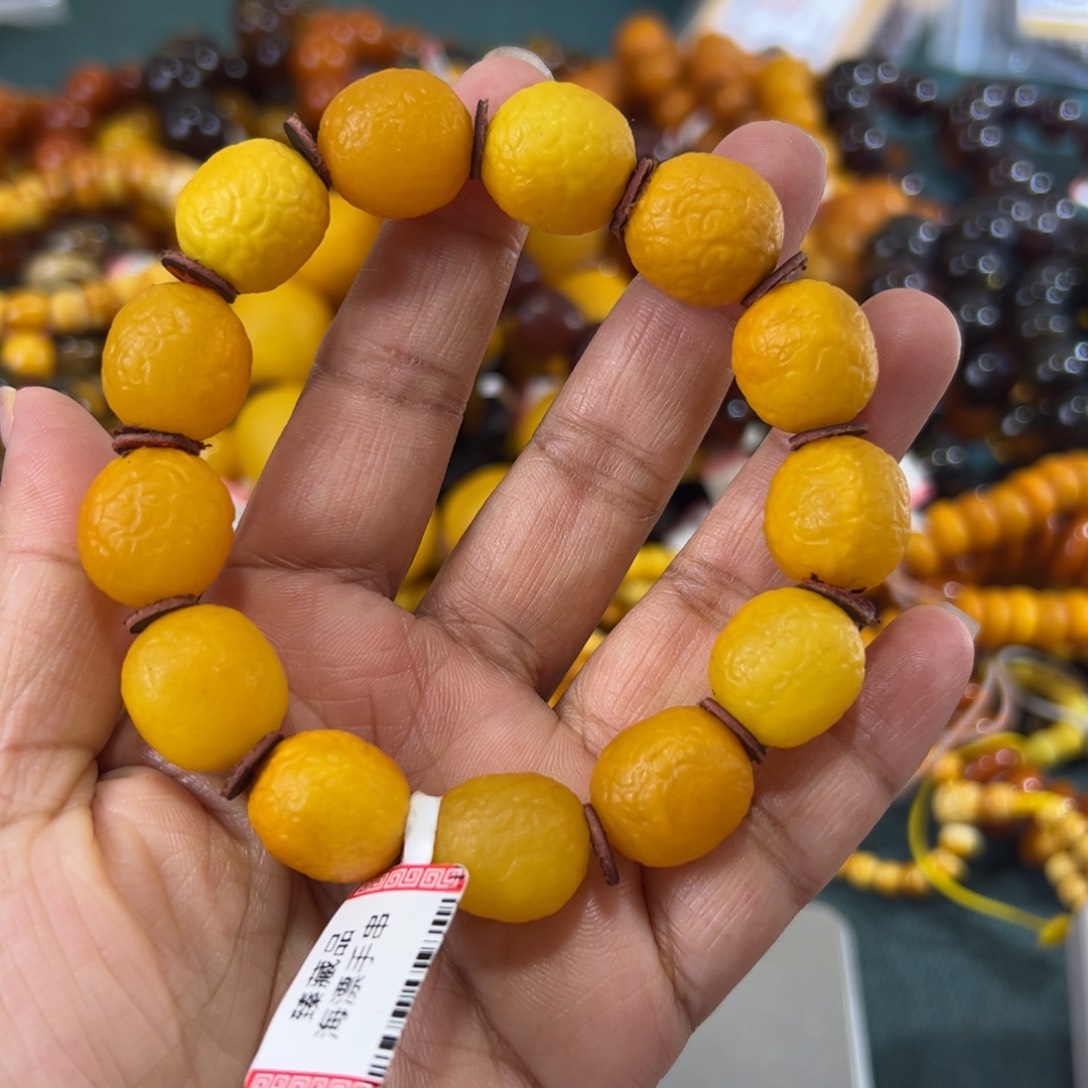 未镶嵌琥珀珠宝奇石234