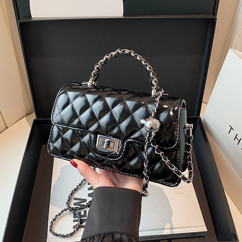 2025夏季新款小众时尚百搭单肩斜跨手提包小方包