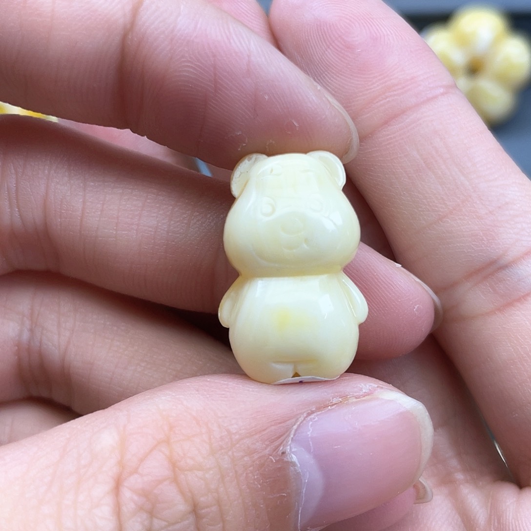 琥珀裸石未镶嵌蜜蜡