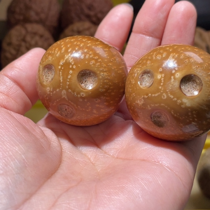 桃核把件紫金鼠光珠手球39