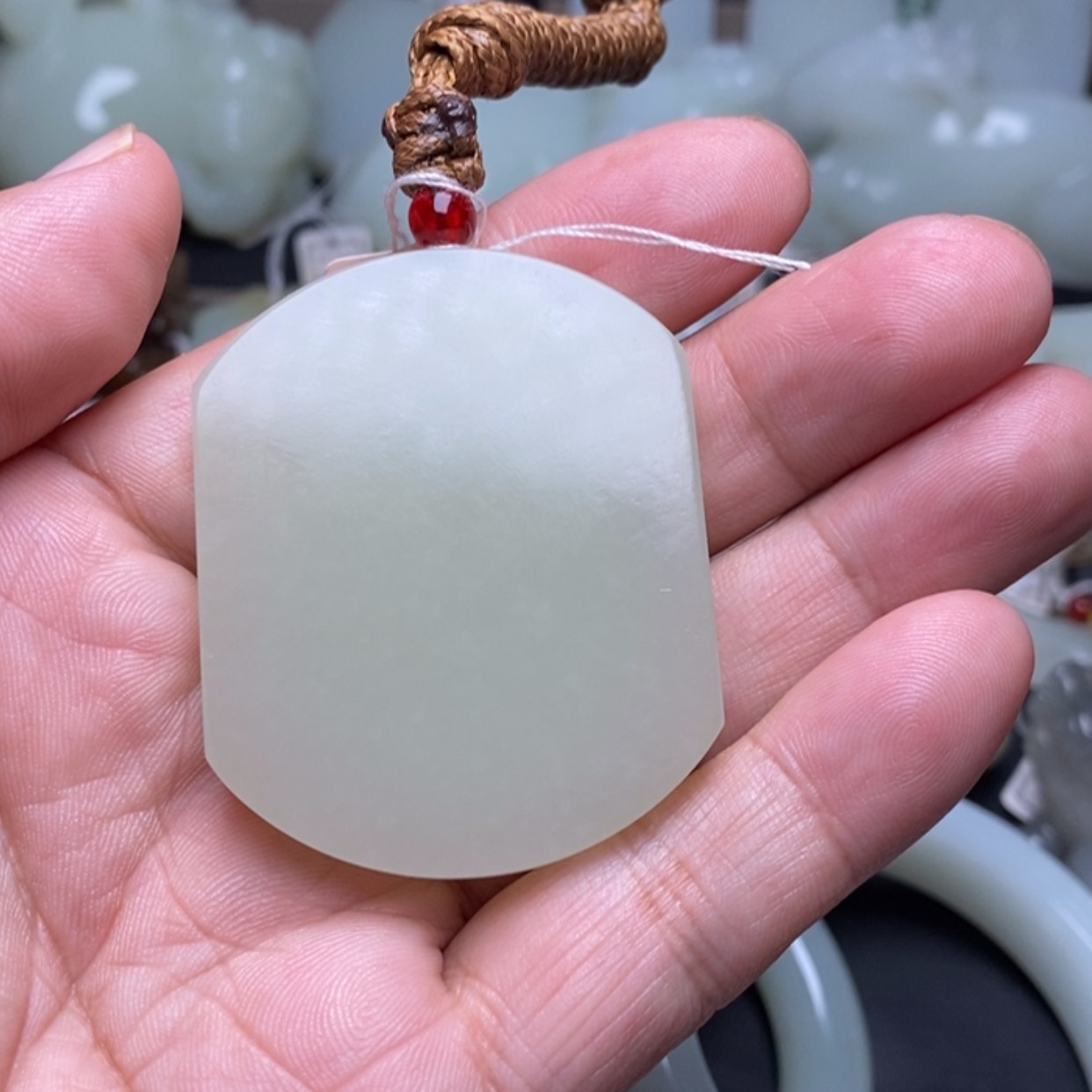 【闪购商品】颈饰未镶嵌和田玉