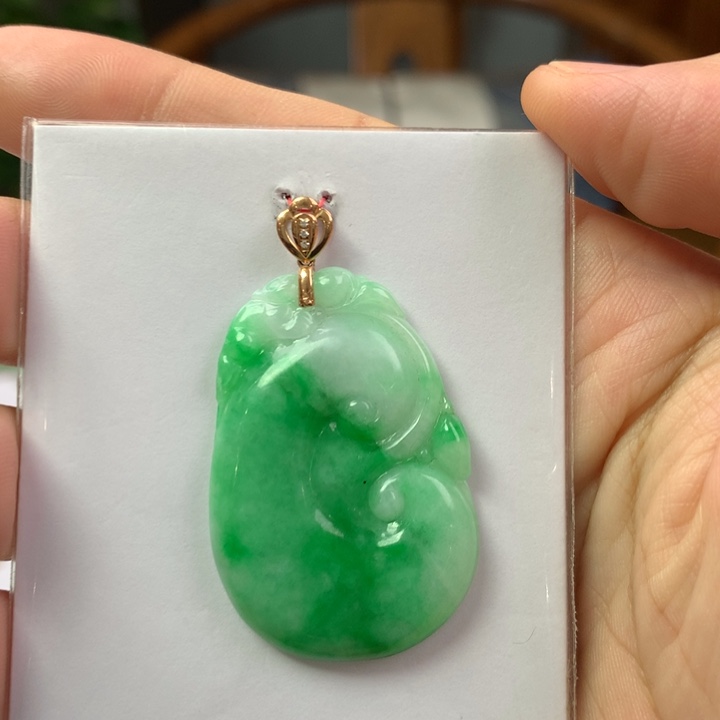 翡翠18K金镶嵌颈饰翡翠首饰