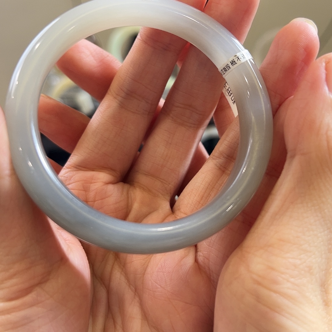 和田玉未镶嵌手镯58