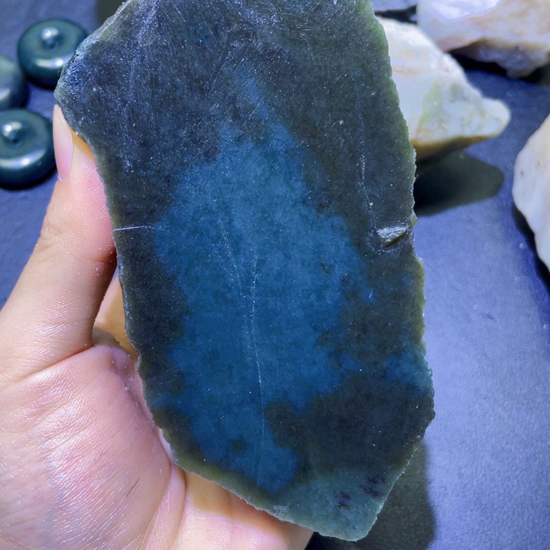 和田玉未镶嵌珠宝半成品