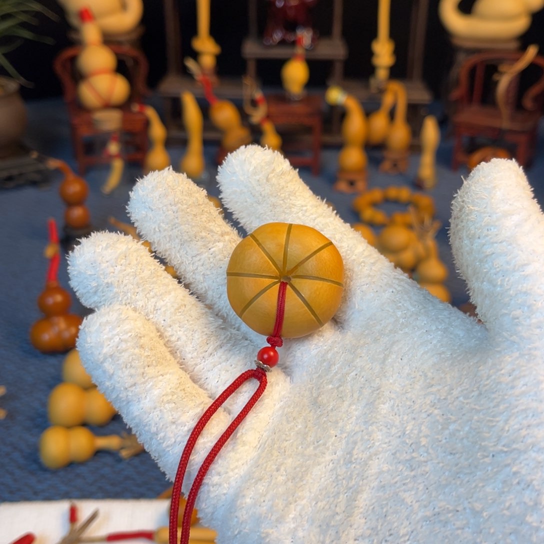 张****O手把小葫芦老皮平安扣