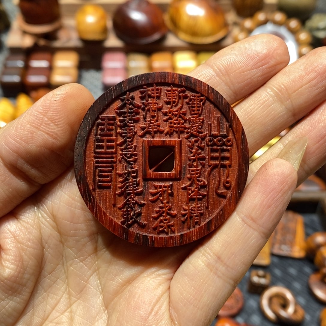 ****飞檀香紫檀（小叶紫檀）