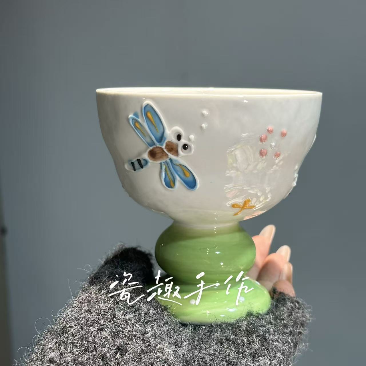 景德镇可爱风手绘釉下彩卡通元素杯