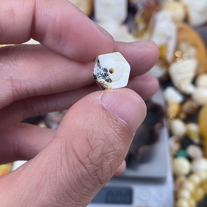 琥珀未镶嵌珠宝奇石我