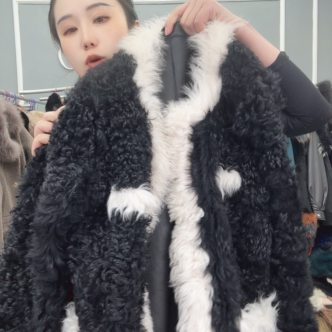 姚小妖家高端皮草