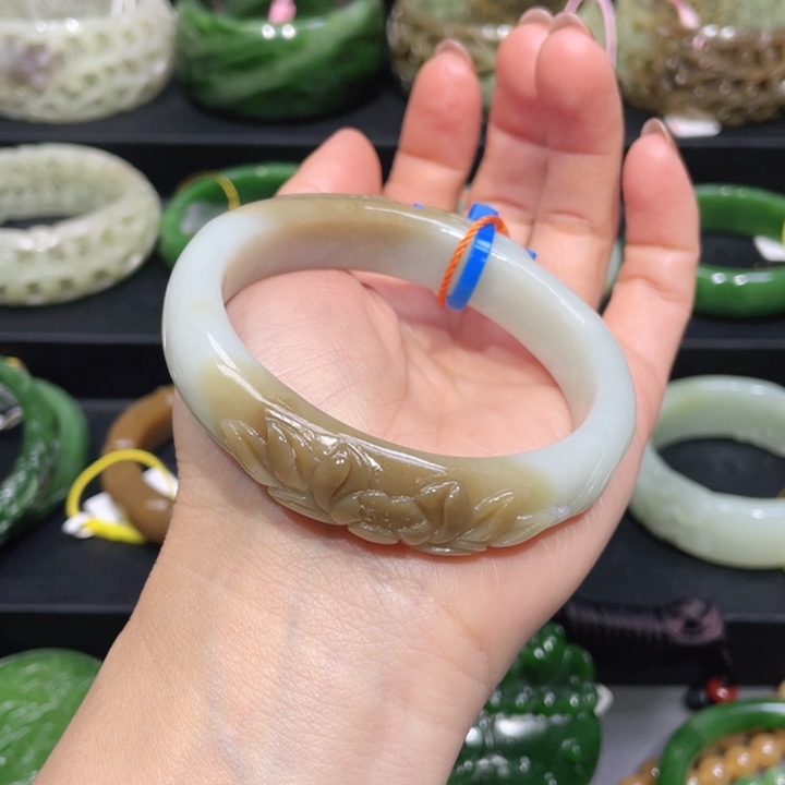 和田玉手镯57+圈口 编号61贵妃镯未镶嵌